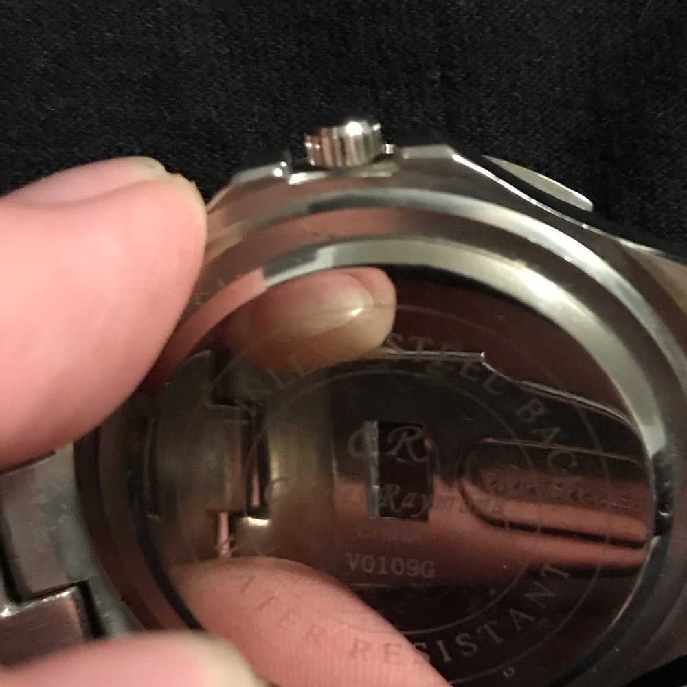 His and Hers Charles Raymond Watches - Picture 6 of 6